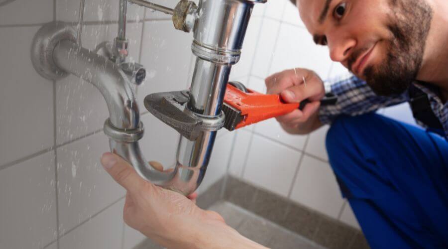 Local annual plumbing maintenance in Avawam, KY